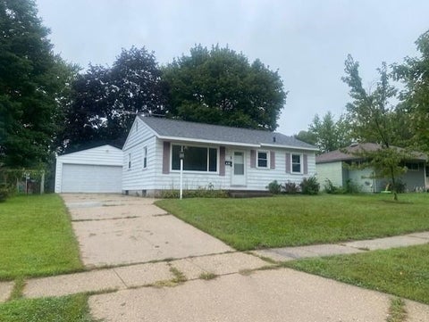 Photo of 1844 Cleveland Street, Beloit, WI 53511 (MLS # 2032319)