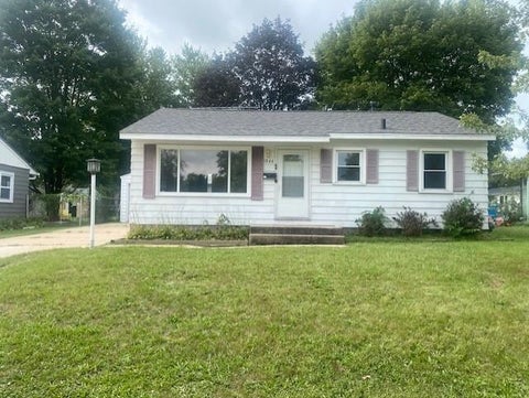 Photo of 1844 Cleveland Street, Beloit, WI 53511 (MLS # 2032319)
