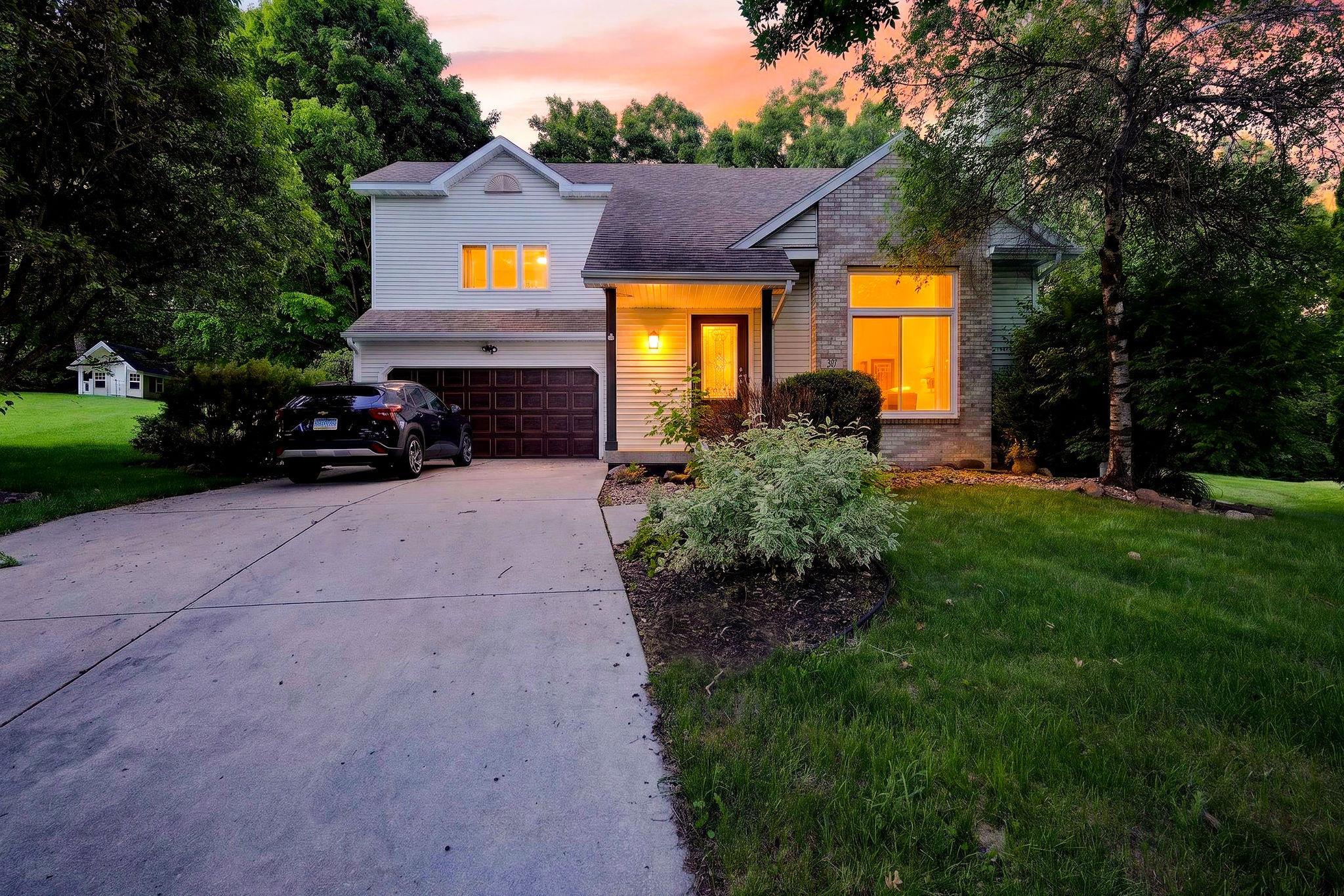 Photo 1 of 60 — 10 Rylant Circle, Madison, WI 53719