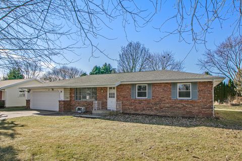 Photo of 2315 N Claremont Drive, Janesville, WI 53545 (MLS # 2014688)