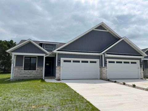 Photo of 315 Willow Street, Pardeeville, WI 53954 (MLS # 2003587)