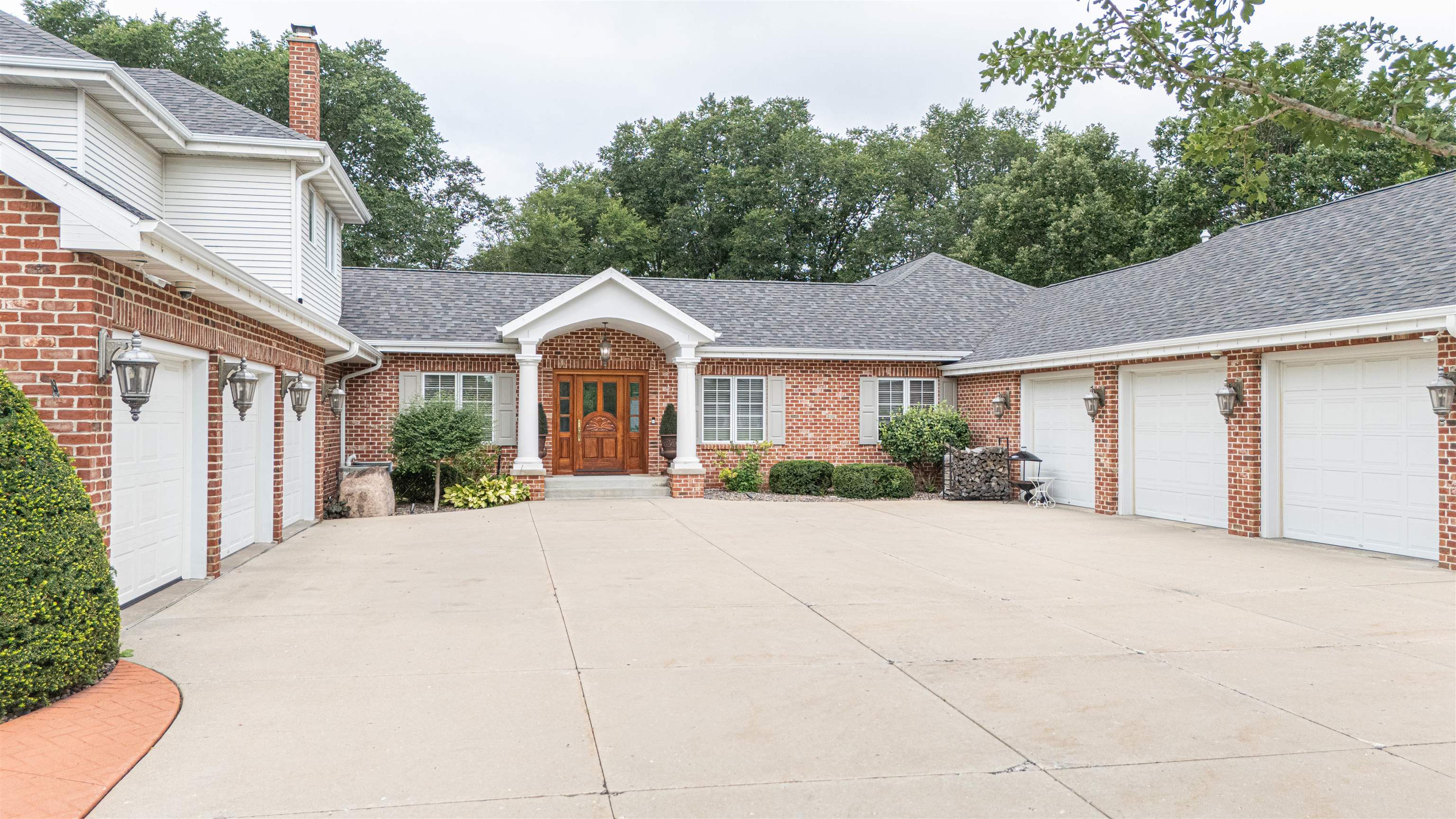 903 Thornecrest Drive