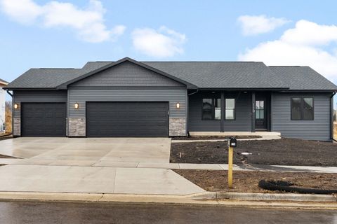 Photo of 110 Windmill Ridge Road, Evansville, WI 53536 (MLS # 2017906)