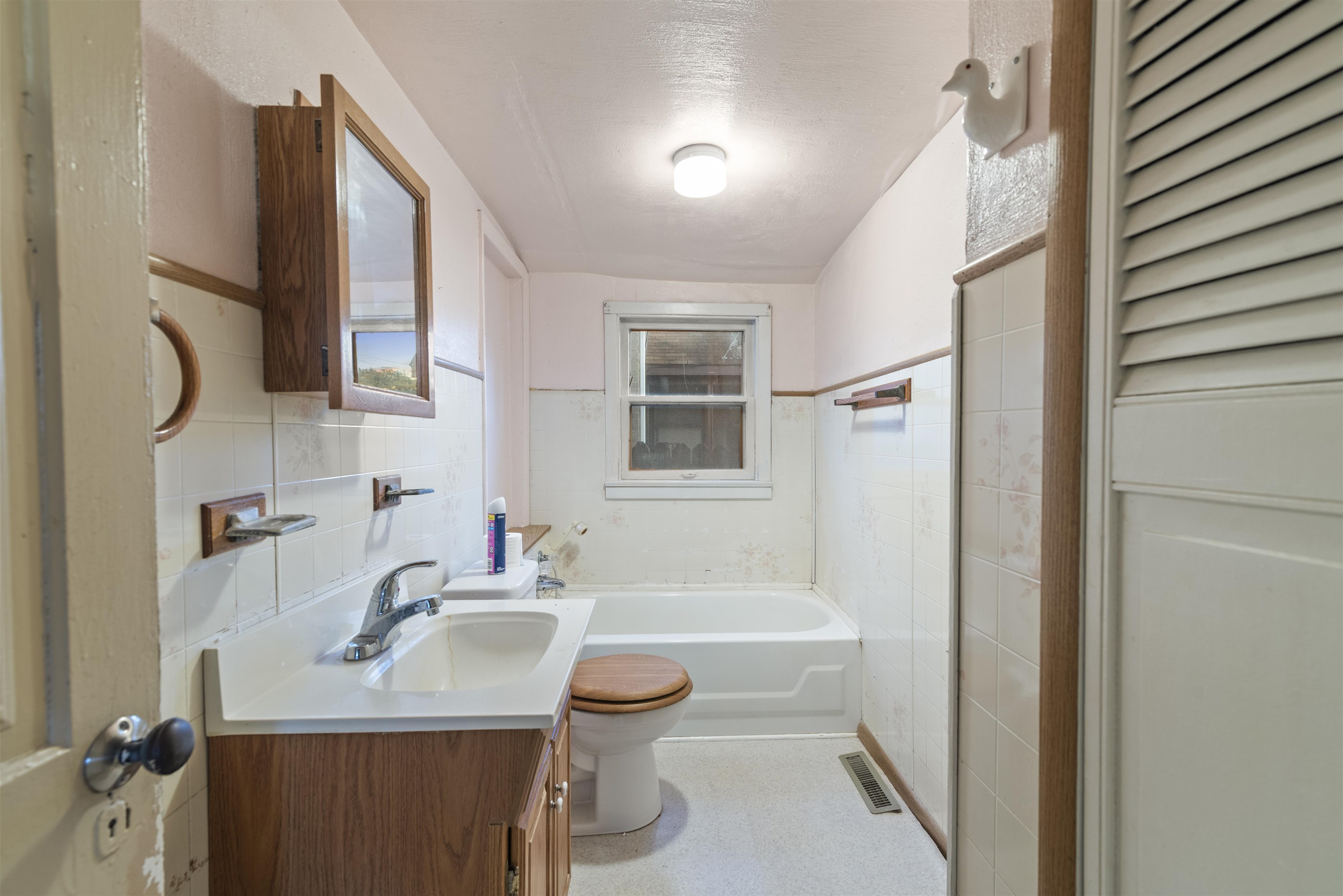 Stoddard, Wisconsin 54658, United States, 1 Bedroom Bedrooms, ,1 BathroomBathrooms,Residential,Active,217386