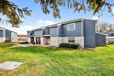 Tiny photo for 1608 Whispering Pines Way, Fitchburg, WI 53713 (MLS # 2012859)