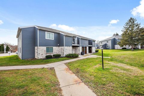 Tiny photo for 1608 Whispering Pines Way, Fitchburg, WI 53713 (MLS # 2012859)