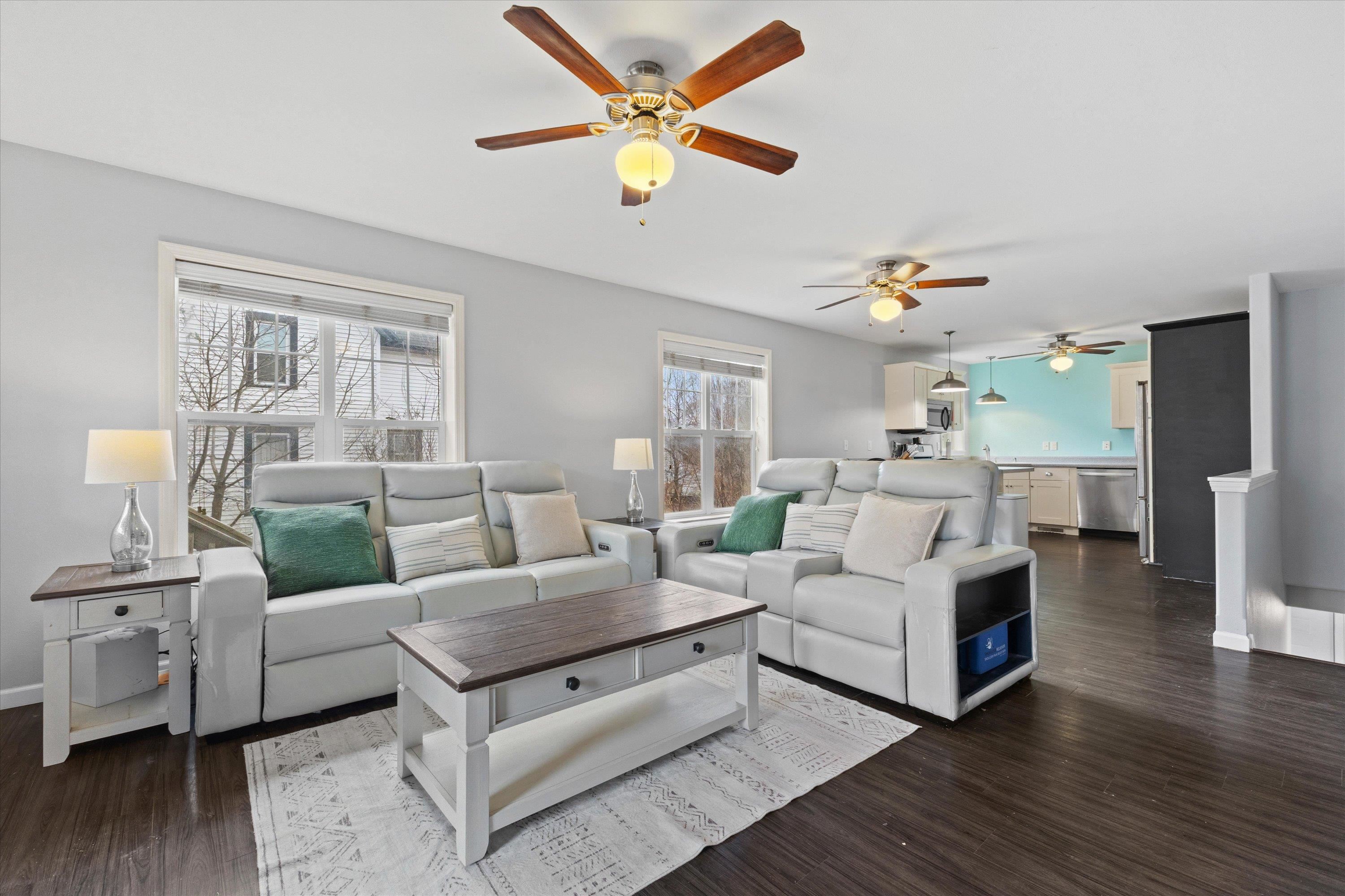 661 / 663 S Division Street