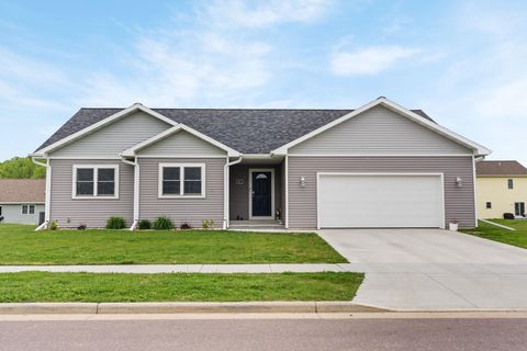 Photo of 521 Roosevelt Street, Baraboo, WI 53913 (MLS # 2023978)