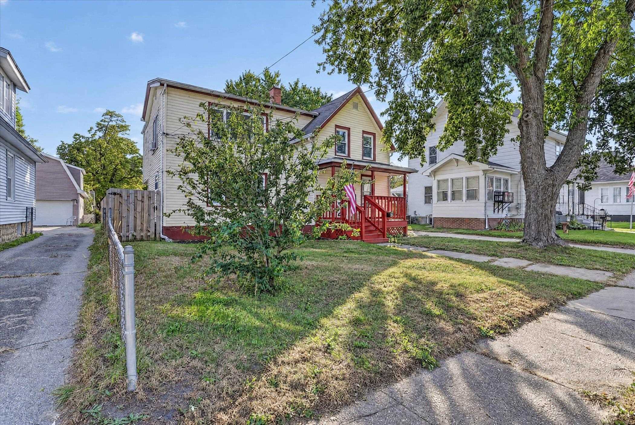 1128 St. Lawrence Avenue