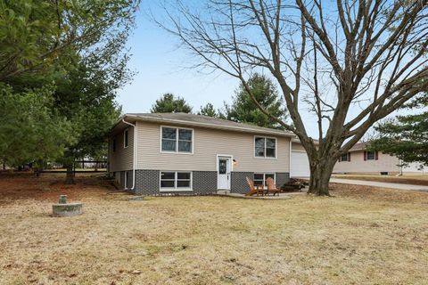 Photo of 1686 Sand Hill Road, Oregon, WI 53575 (MLS # 2018139)
