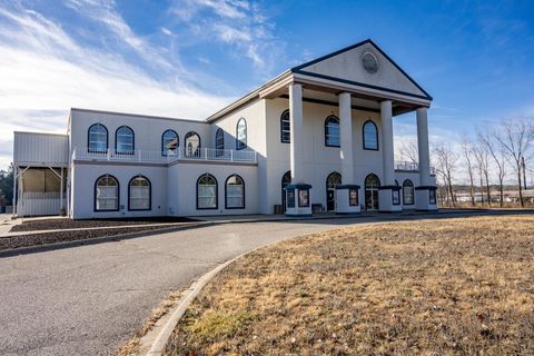 Photo of 430 W Munroe Avenue, Wisconsin Dells, WI 53965 (MLS # 2018759)