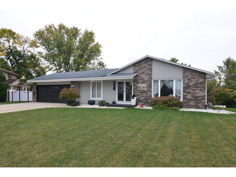 Photo of 4228 Park View Drive, Janesville, WI 53546 (MLS # 2010683)
