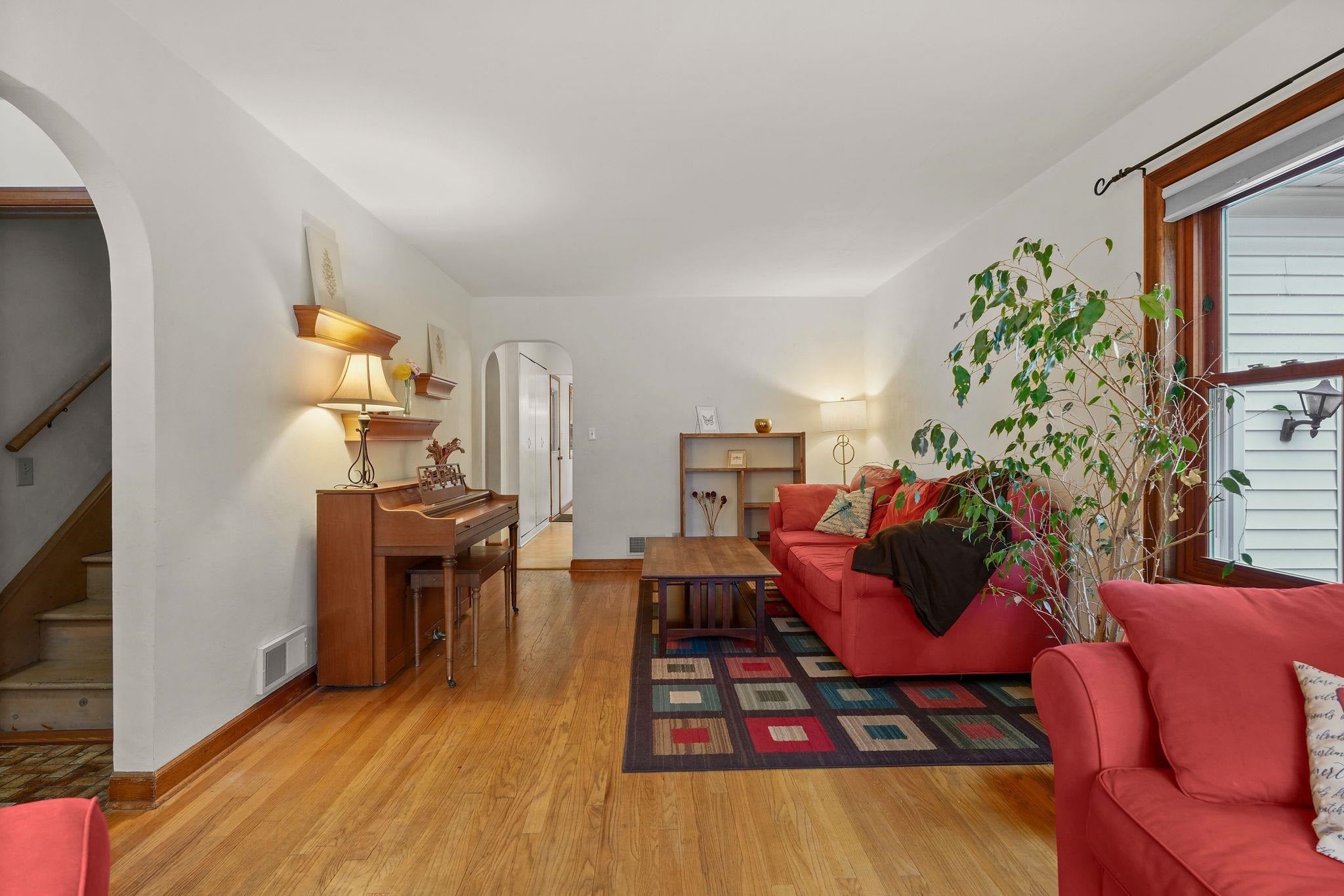 1650 Mayfield Lane