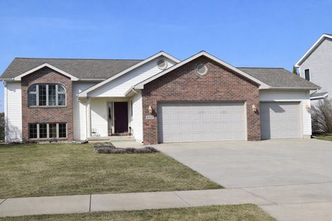 Photo of 602 Stonehaven Drive, Sun Prairie, WI 53590 (MLS # 2019591)