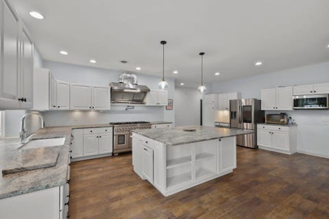 Photo of 700 Paradise Drive, Stoughton, WI 53589 (MLS # 2028799)