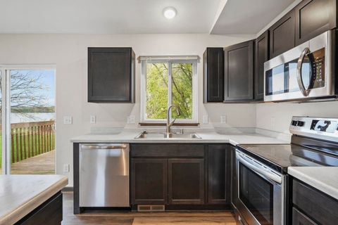 Photo of 930 Waters Edge Court, Marshall, WI 53559 (MLS # 2007512)