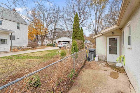 Tiny photo for 1802-1806 LOFTSGORDON Avenue, Madison, WI 53704 (MLS # 2012400)