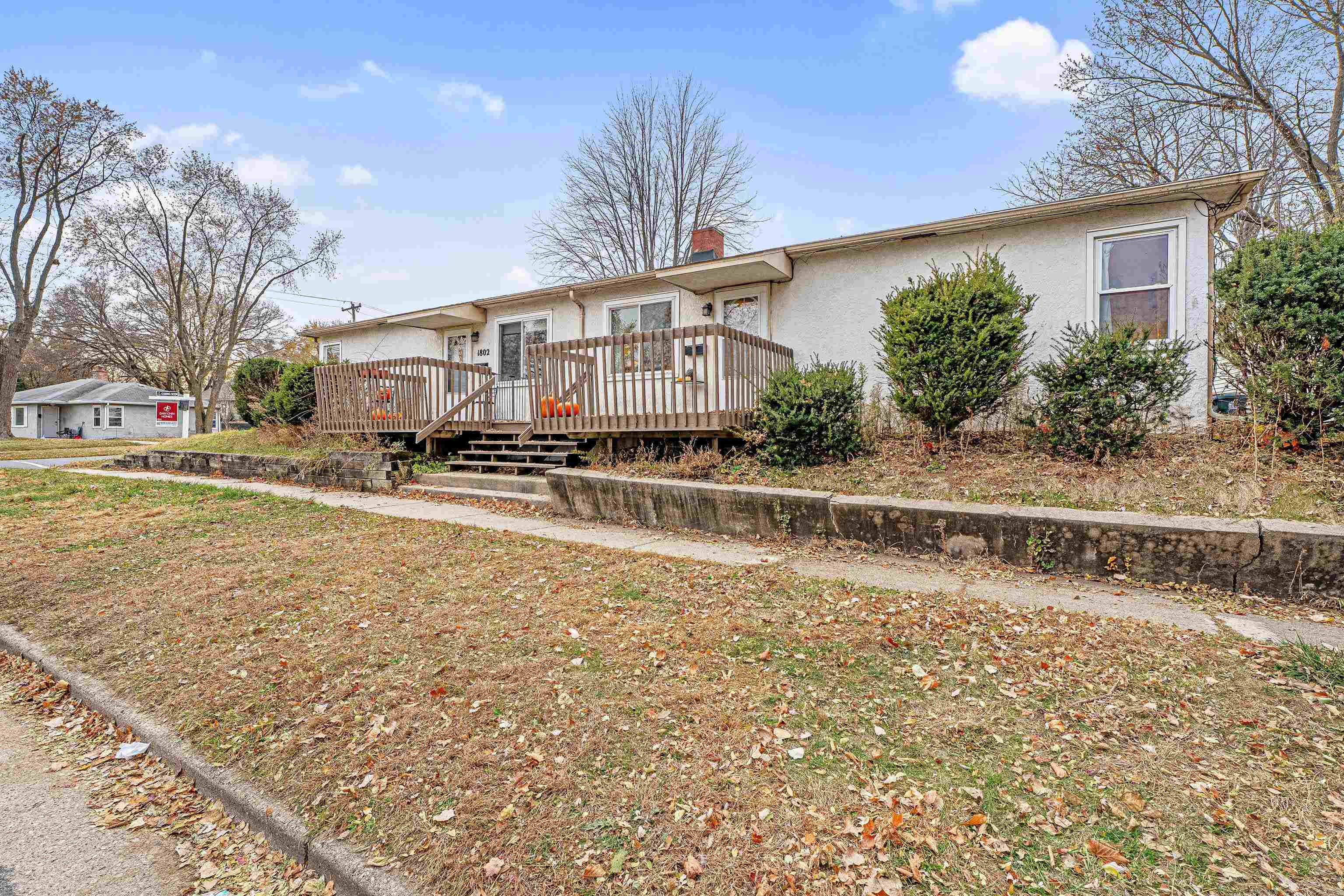 1802-1806 LOFTSGORDON Avenue