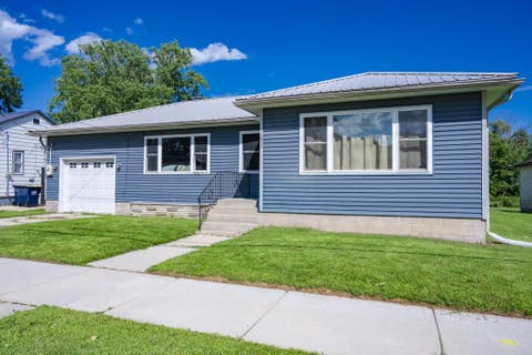Photo of 1016 Academy Street, Elroy, WI 53929 (MLS # 2030967)