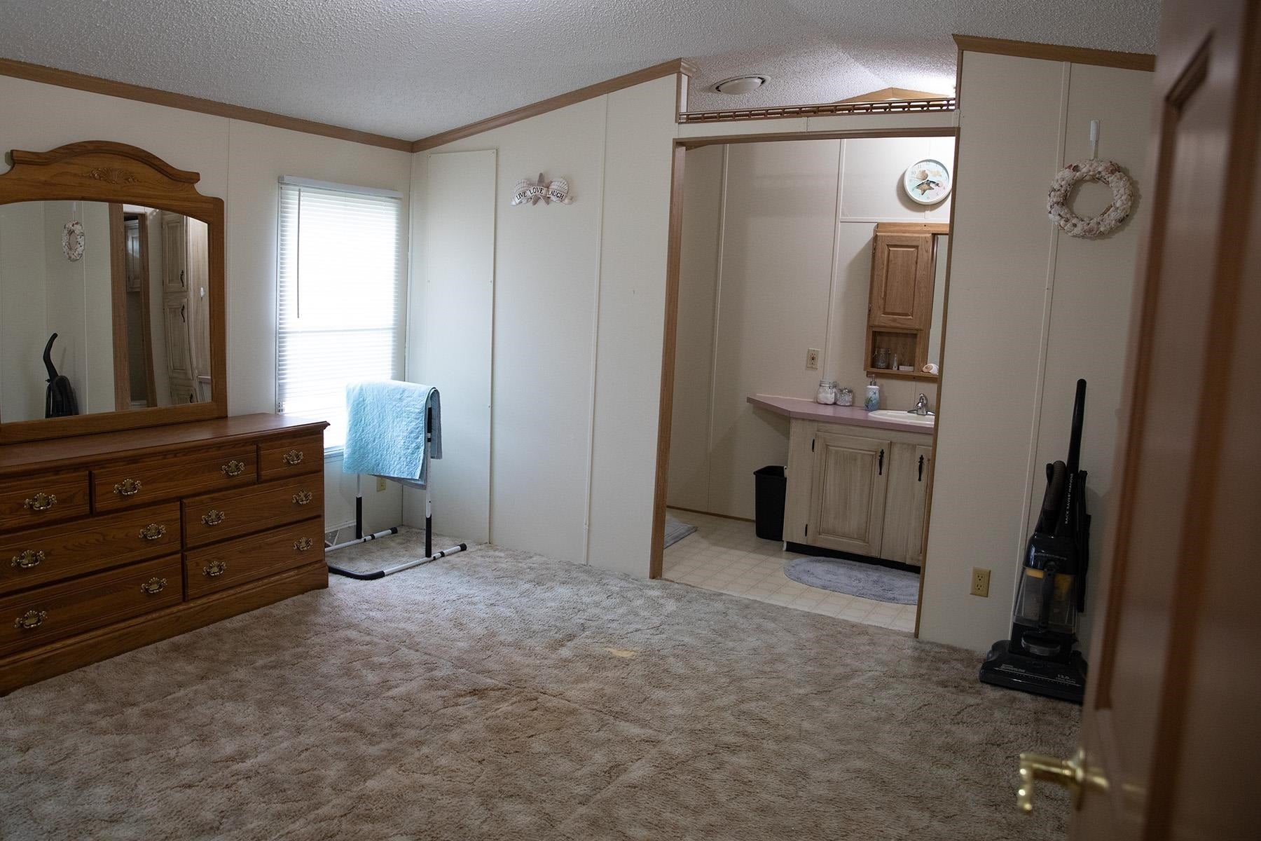 235 Middle Drive