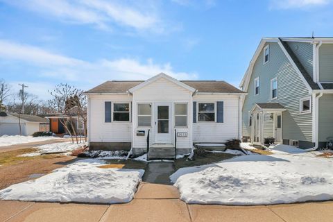 Photo of 2513 Moland Street, Madison, WI 53704 (MLS # 2019071)