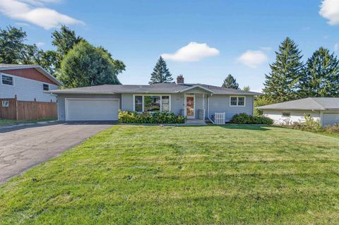 Photo of 216 Sanford Drive, DeForest, WI 53532 (MLS # 2009911)