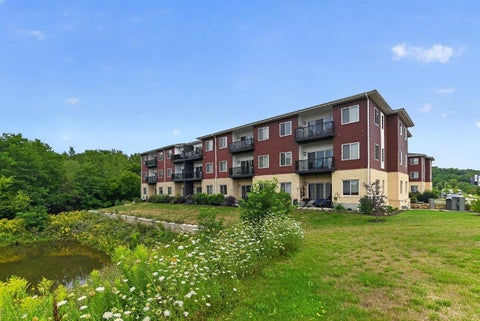 Photo of 1501 N Windsor Avenue 305 #305, Cottage Grove, WI 53527 (MLS # 2030029)