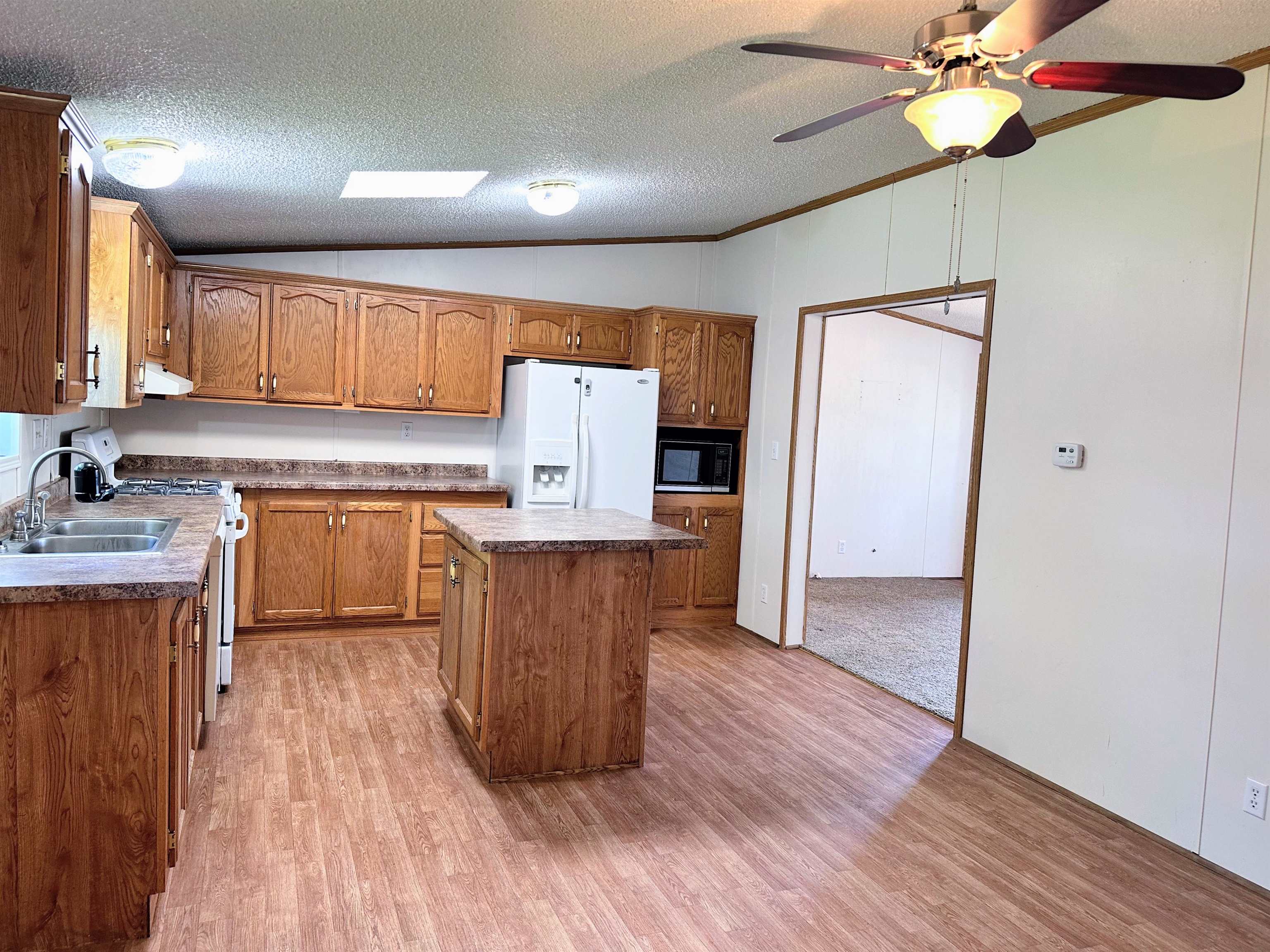 318 Breezy Pointe Loop