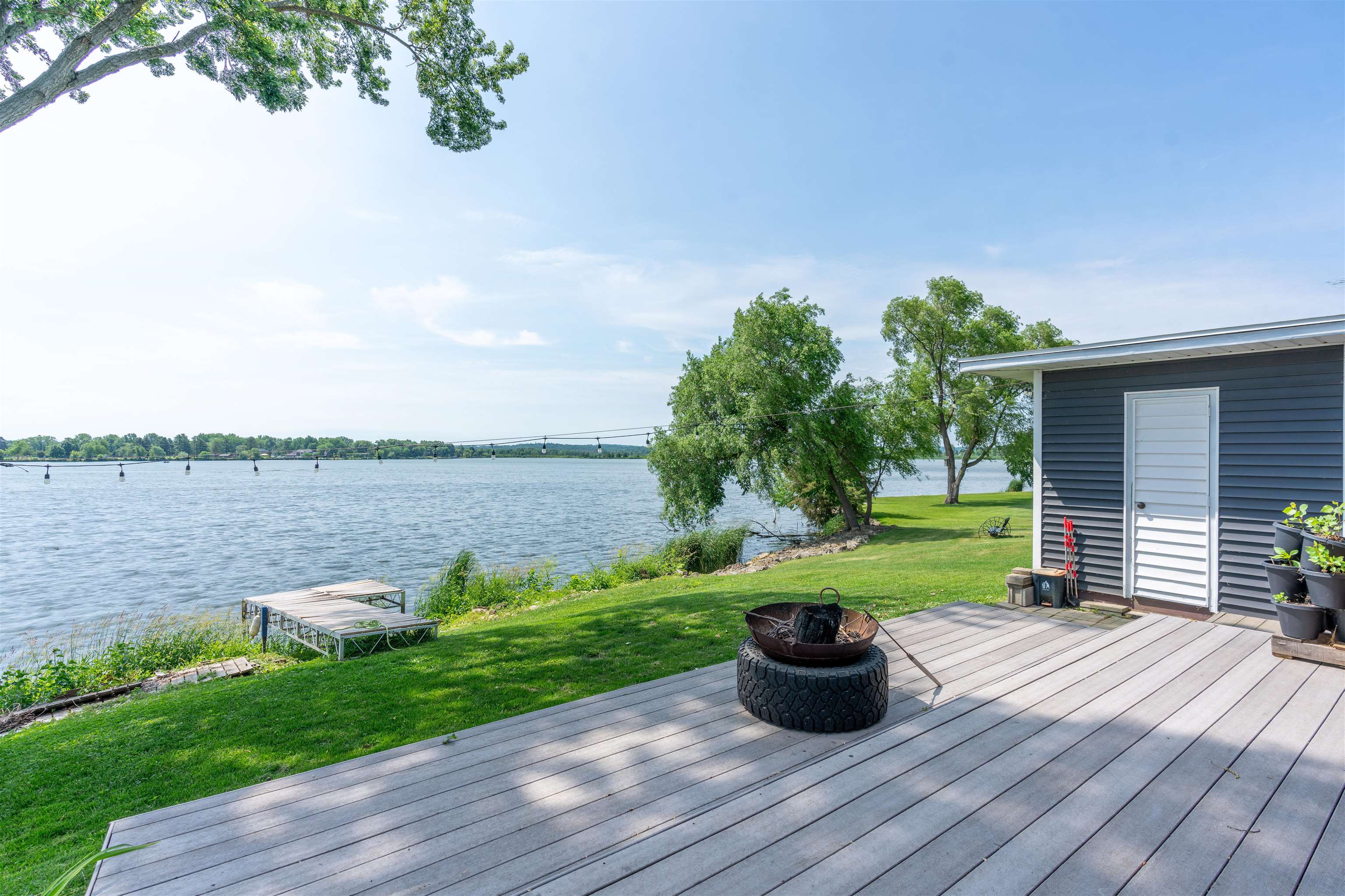 1326 Lakeview Drive