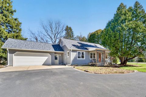 Photo of 5150 River Road, Waunakee, WI 53597 (MLS # 2020826)