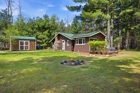 Photo of 1148 N Gale Drive, Wisconsin Dells, WI 53965 (MLS # 2023004)