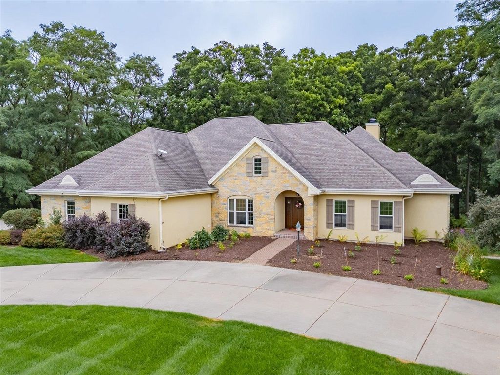 Photo for 1741 Black Cherry Court, Verona, WI 53593 (MLS # 2005709)