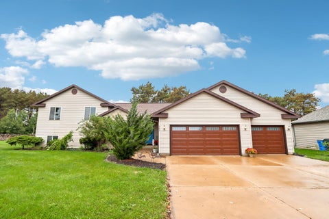 Photo of 563 Clemens Court, Portage, WI 53901 (MLS # 2033929)