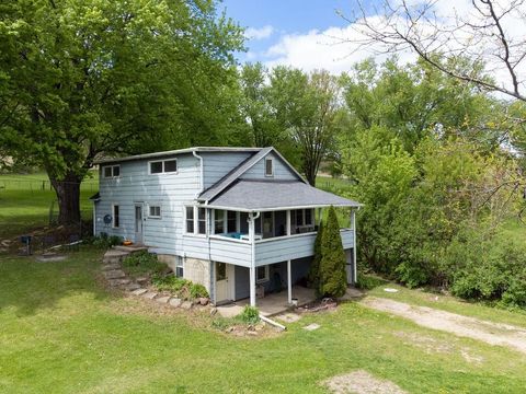 Photo of 1190 Highway 80 S, Richland Center, WI 53581 (MLS # 2022740)