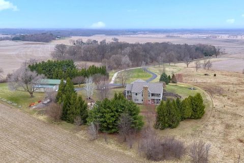 Photo of 7089 W Stuart Road, Orfordville, WI 53576 (MLS # 2019299)