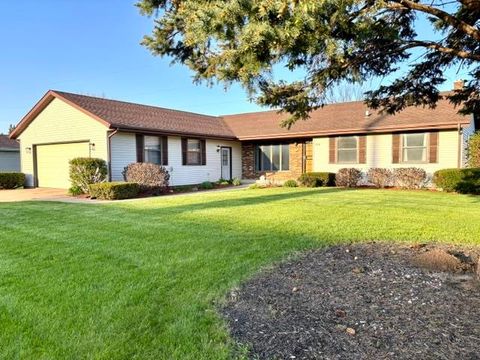 Photo of 226 Beechwood Drive, Janesville, WI 53548 (MLS # 2022343)