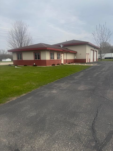 Photo of 220 River Birch Court, Deerfield, WI 53531 (MLS # 2024419)