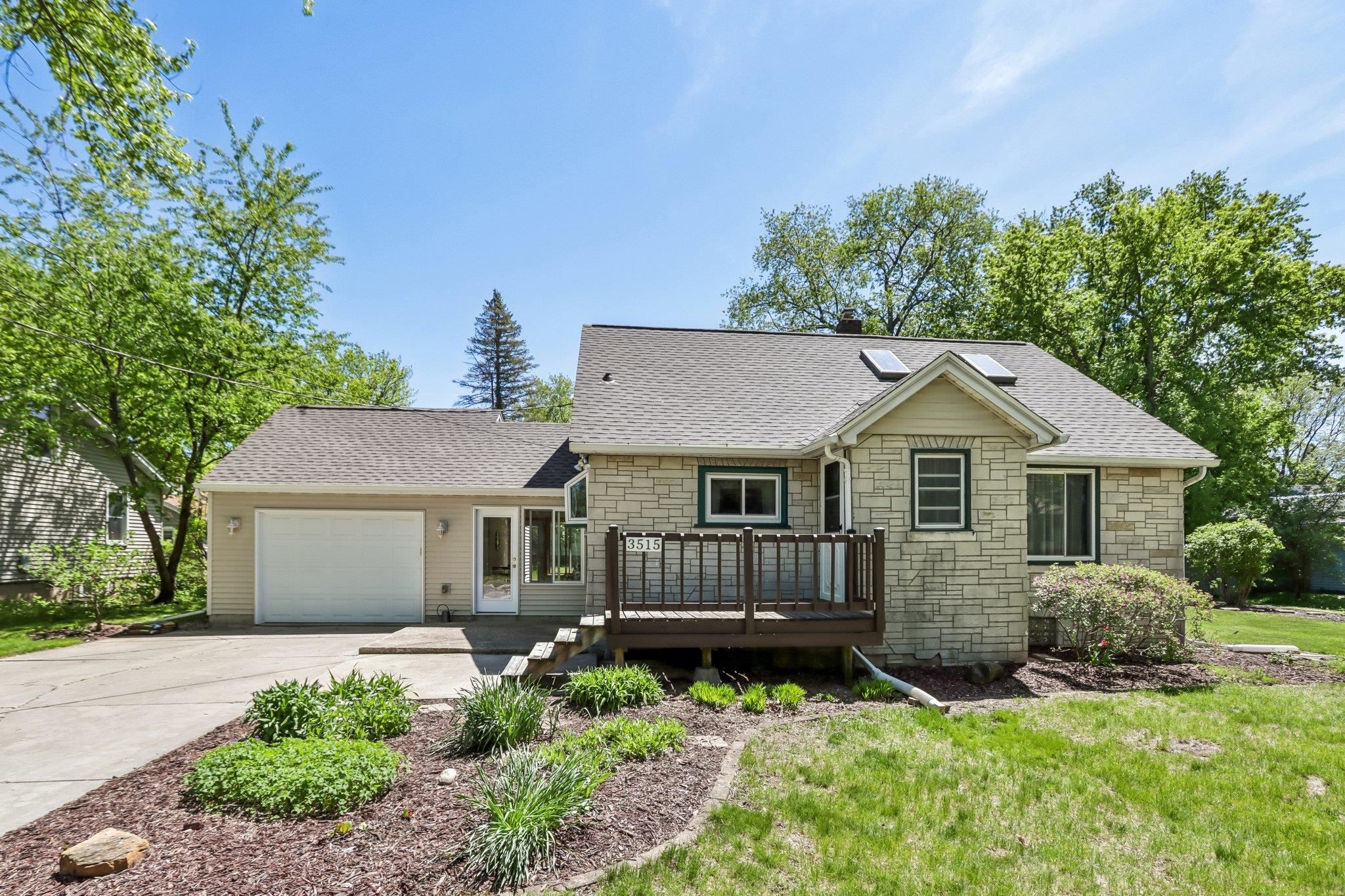 3515 Portage Road