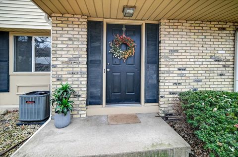 Photo of 931 S Gammon Road, Madison, WI 53719 (MLS # 2012489)