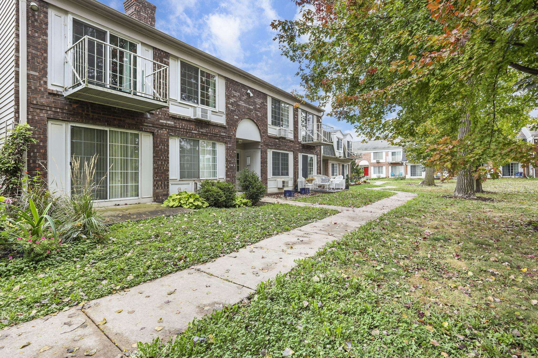 2128 Allen Boulevard 3
