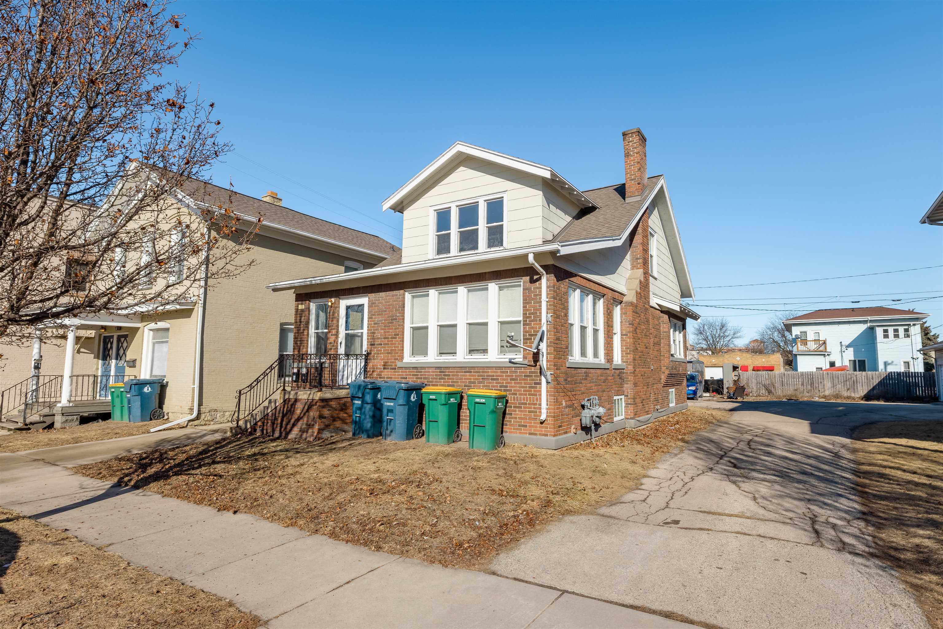 Photo 1 of 20 — 17 6TH Street, Fond Du Lac, WI 54935
