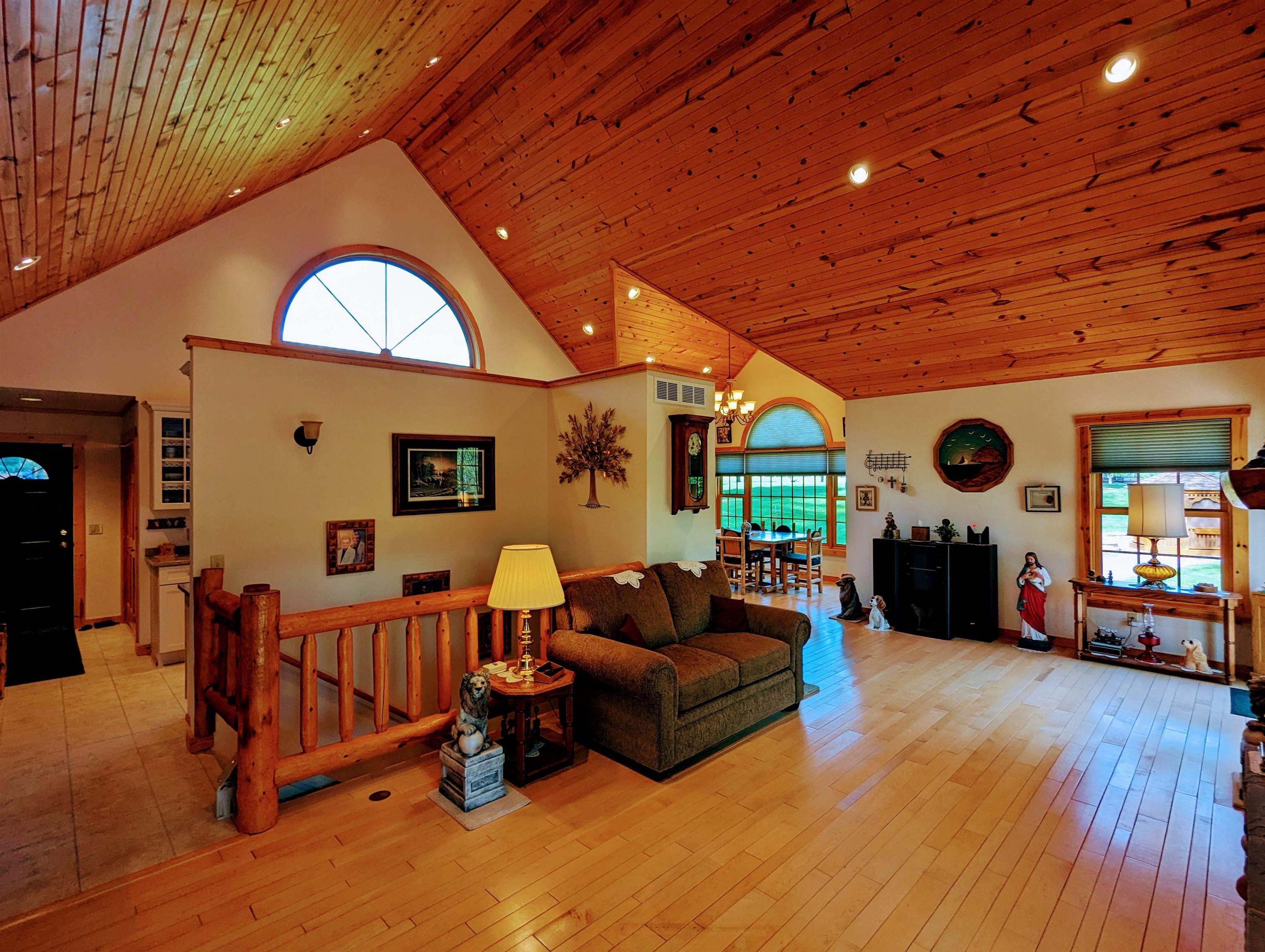 Wisconsin Dells, Wisconsin 53965, United States, 4 Bedrooms Bedrooms, ,3 BathroomsBathrooms,Residential,Pending,58624