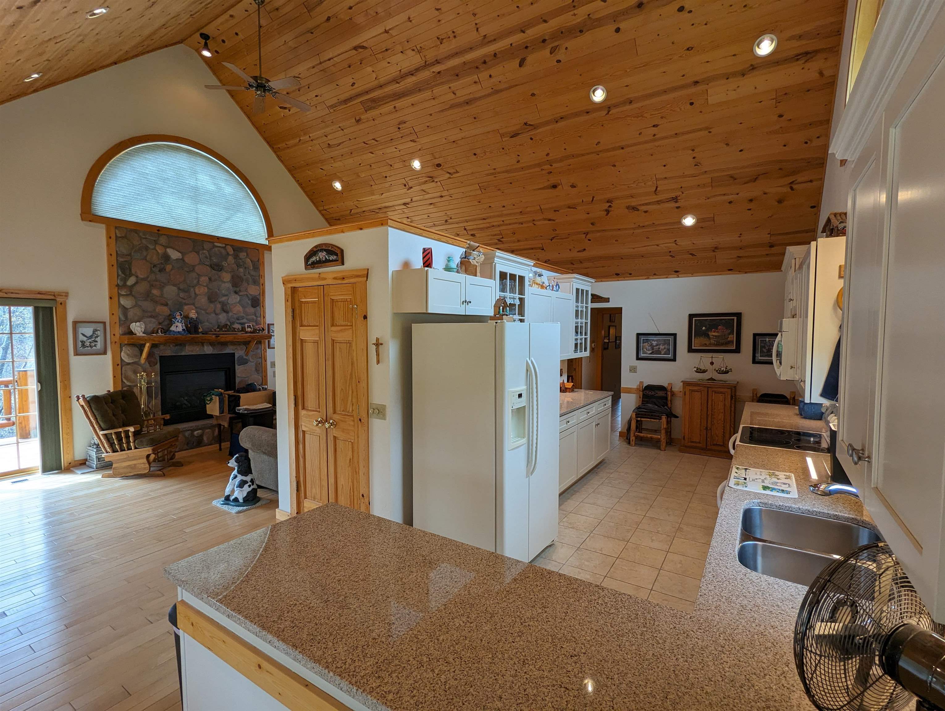 Wisconsin Dells, Wisconsin 53965, United States, 4 Bedrooms Bedrooms, ,3 BathroomsBathrooms,Residential,Pending,58624