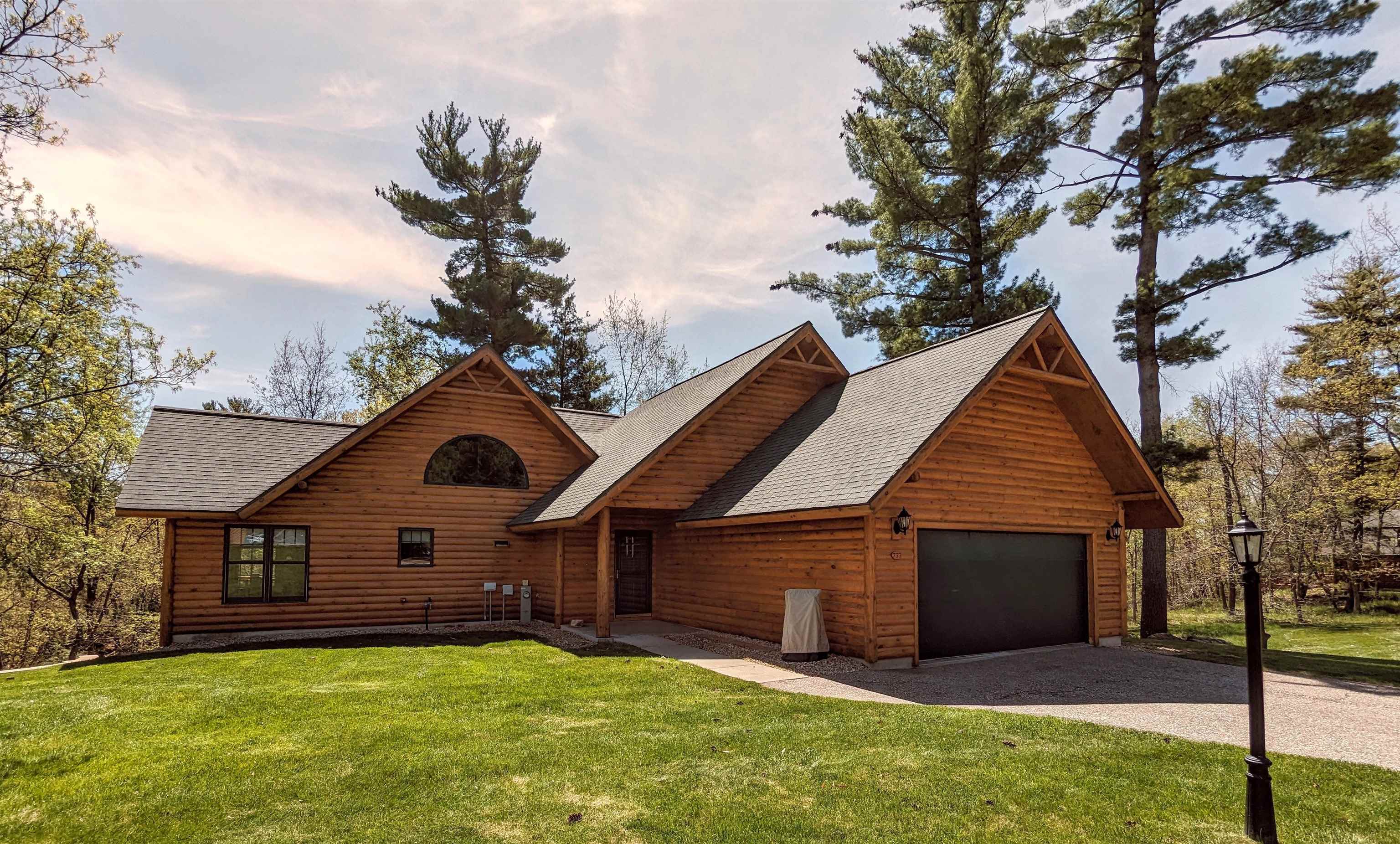 Wisconsin Dells, Wisconsin 53965, United States, 4 Bedrooms Bedrooms, ,3 BathroomsBathrooms,Residential,Pending,58624