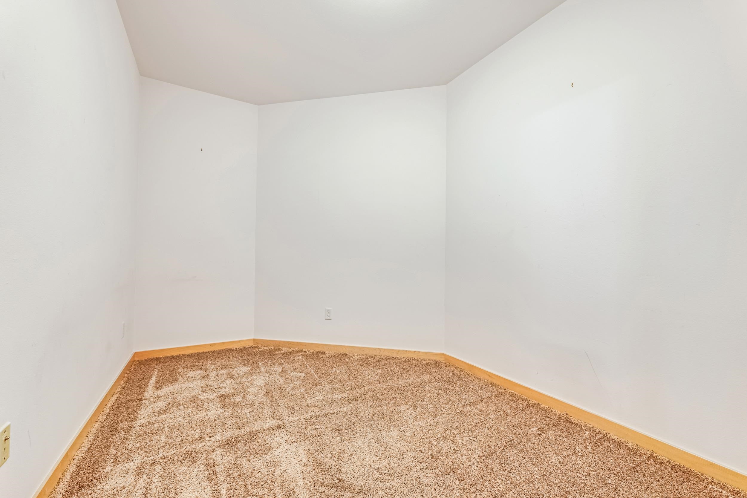 115 E Broadway 201