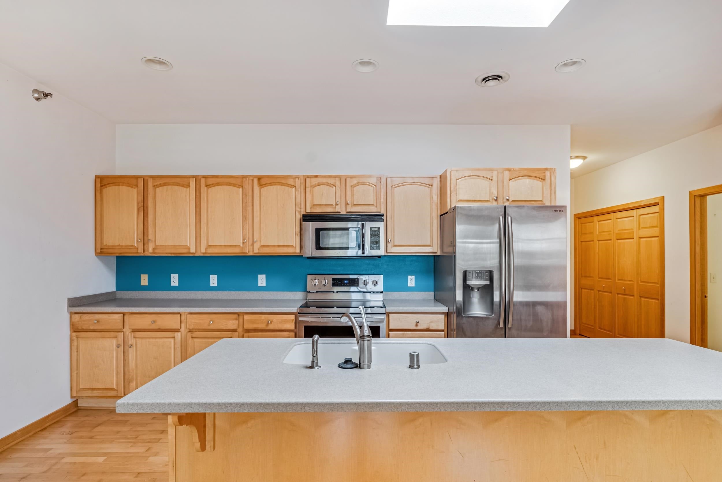 115 E Broadway 201