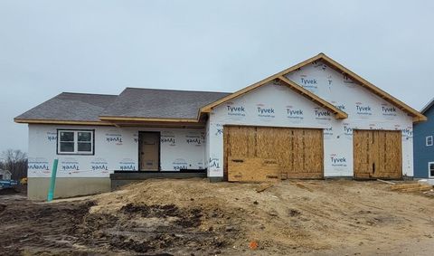 Photo of 401 Roosevelt Street, Baraboo, WI 53913 (MLS # 2021571)