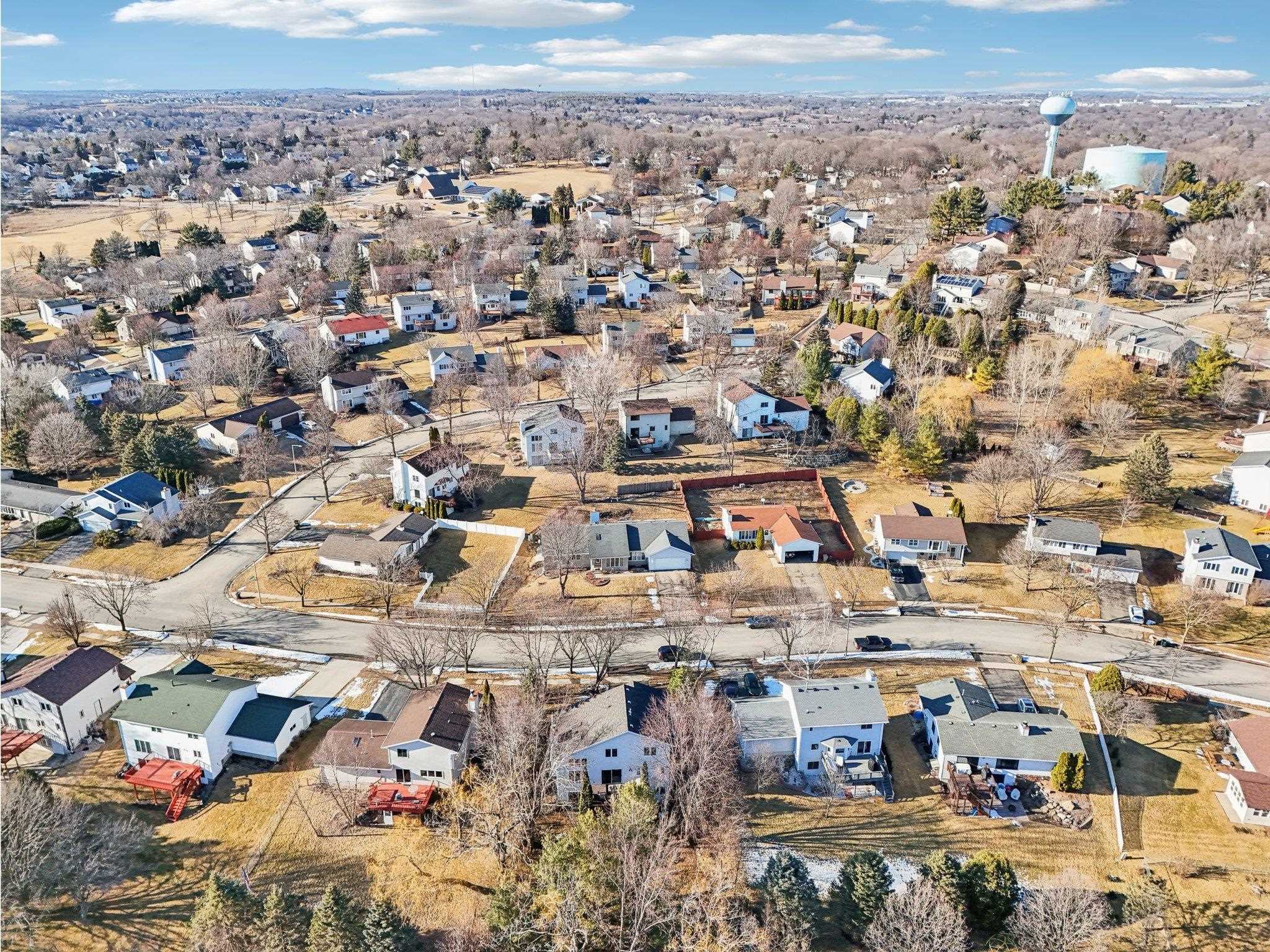 Madison, Wisconsin 53719, United States, 3 Bedrooms Bedrooms, ,4 BathroomsBathrooms,Residential,Pending,82875