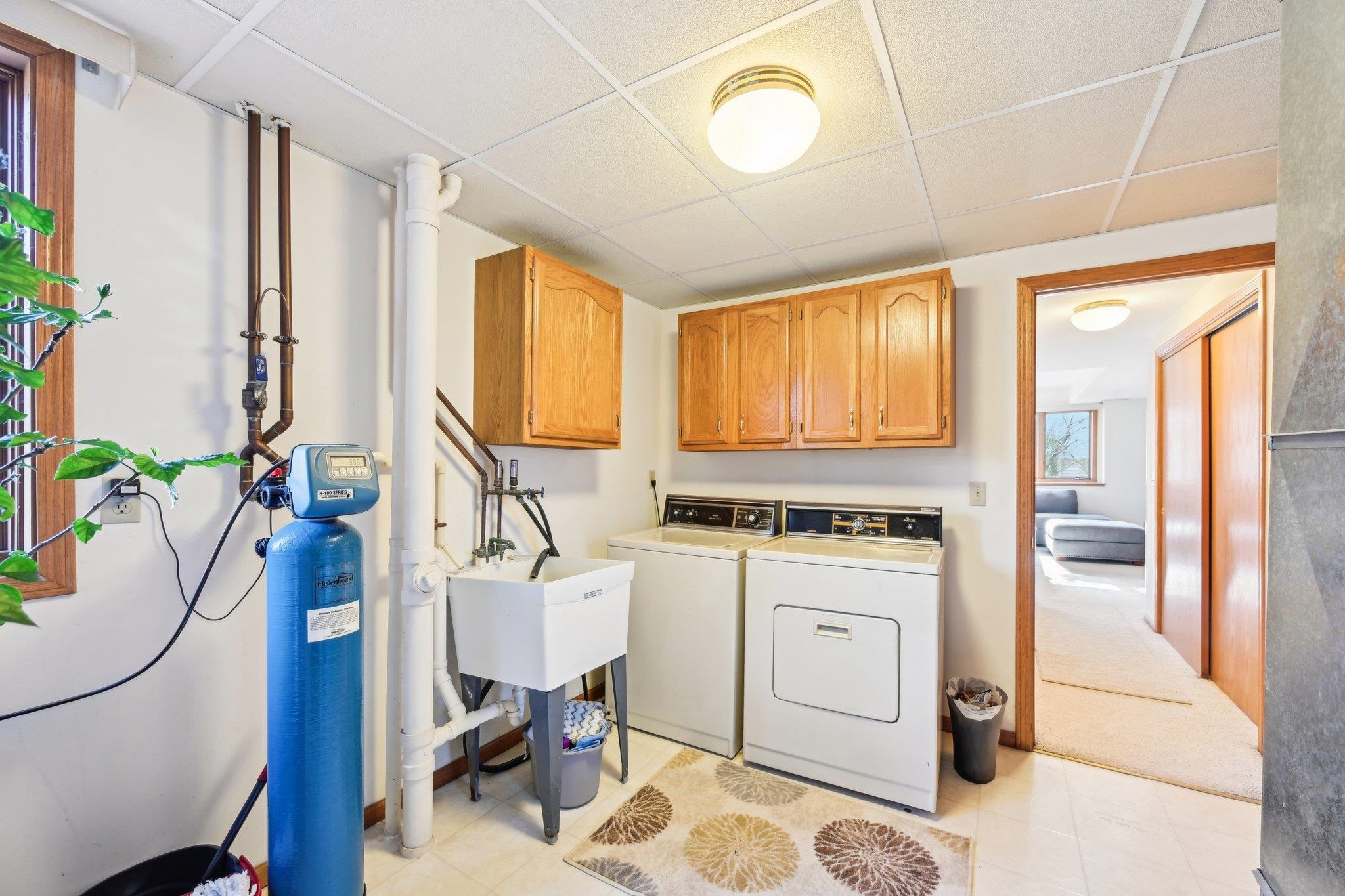 Madison, Wisconsin 53719, United States, 3 Bedrooms Bedrooms, ,4 BathroomsBathrooms,Residential,Pending,82875