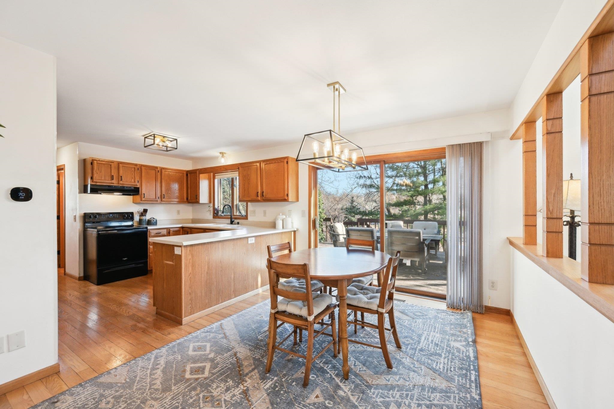 Madison, Wisconsin 53719, United States, 3 Bedrooms Bedrooms, ,4 BathroomsBathrooms,Residential,Pending,82875